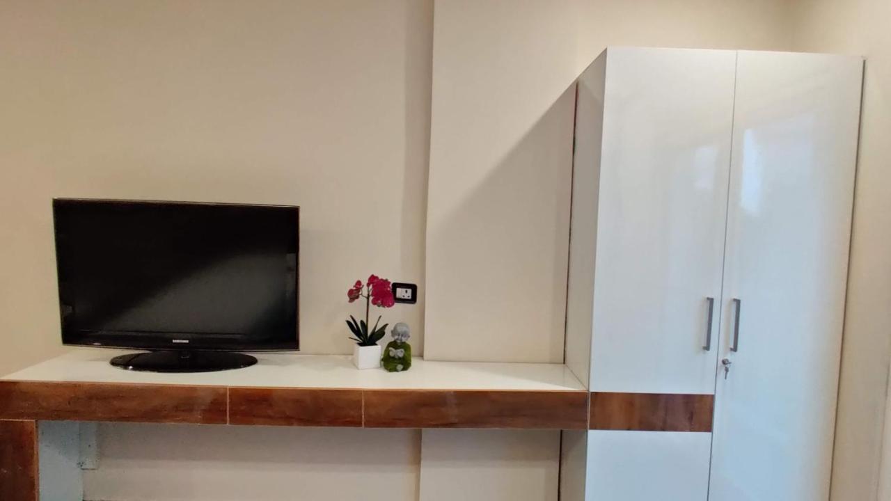 Restel Studio Flats Hyderabad Esterno foto